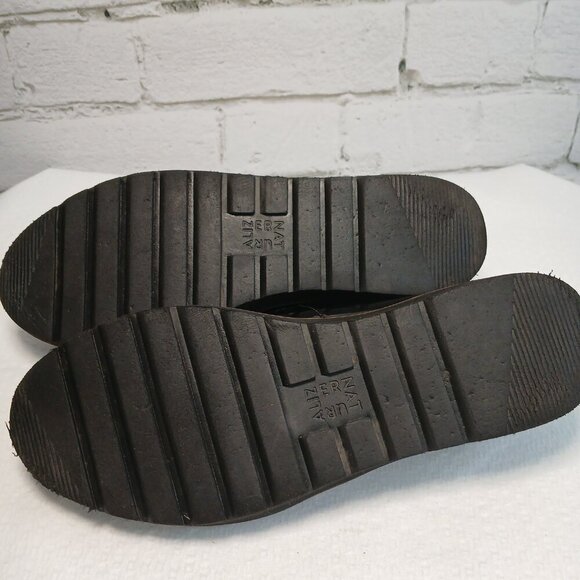 WOMENS VIONIC BLACK SUEDE LOAFER SIZE 8.5 CRISS CROSS BOW ON TOE - Picture 5 of 10